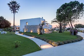 White Pearls Luxury Suites - Adults Only