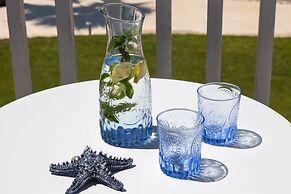 White Pearls Luxury Suites - Adults Only