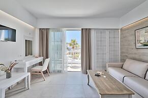 White Pearls Luxury Suites - Adults Only