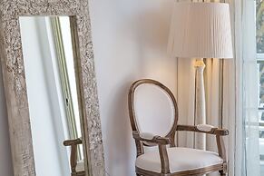 White Pearls Luxury Suites - Adults Only