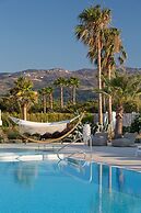 White Pearls Luxury Suites - Adults Only