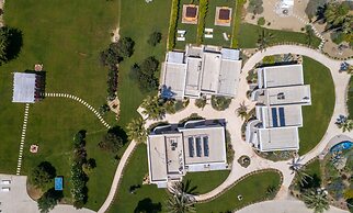 White Pearls Luxury Suites - Adults Only