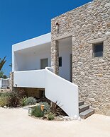 White Pearls Luxury Suites - Adults Only