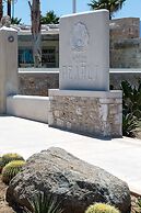 White Pearls Luxury Suites - Adults Only