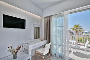 White Pearls Luxury Suites - Adults Only
