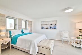 White Pearls Luxury Suites - Adults Only