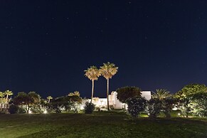 White Pearls Luxury Suites - Adults Only