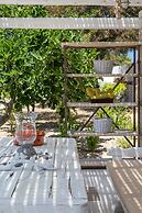 White Pearls Luxury Suites - Adults Only