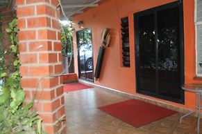 Honeybed Lodge