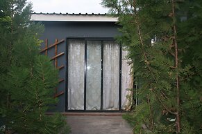Honeybed Lodge