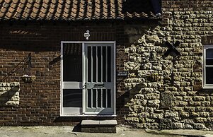 The Old Granary - Holiday Cottage
