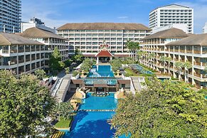 The Heritage Pattaya Beachfront Resort