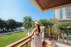 The Heritage Pattaya Beachfront Resort