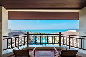 The Heritage Pattaya Beachfront Resort