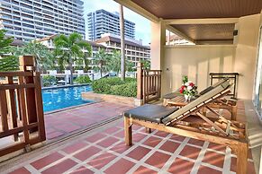 The Heritage Pattaya Beachfront Resort