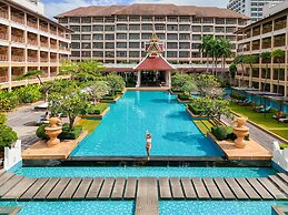 The Heritage Pattaya Beachfront Resort