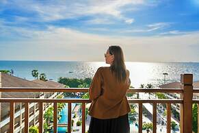 The Heritage Pattaya Beachfront Resort