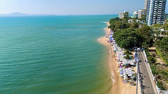 The Heritage Pattaya Beachfront Resort