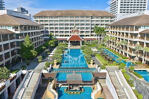 The Heritage Pattaya Beachfront Resort