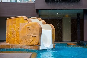 The Heritage Pattaya Beachfront Resort