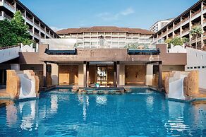 The Heritage Pattaya Beachfront Resort