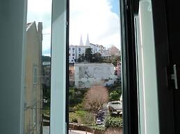 JOIVY Moon Hill Hostel