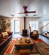 JOIVY Moon Hill Hostel