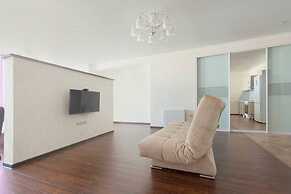 Clever House Apartments