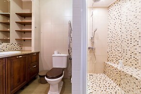 Clever House Apartments