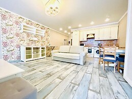 Clever House Apartments