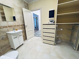 Clever House Apartments