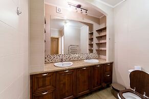 Clever House Apartments