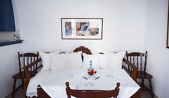 Kadia Traditional Residences