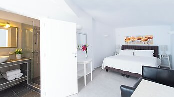 Kadia Traditional Residences