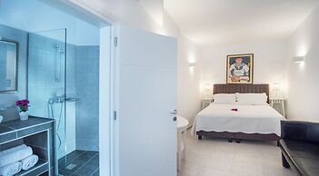 Kadia Traditional Residences