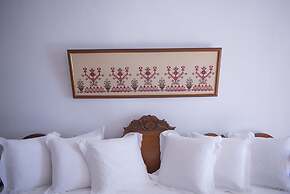 Kadia Traditional Residences