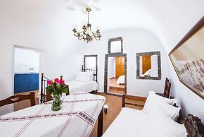 Kadia Traditional Residences