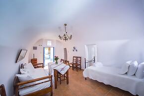 Kadia Traditional Residences