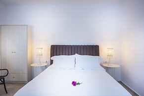 Kadia Traditional Residences