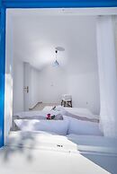 Kadia Traditional Residences