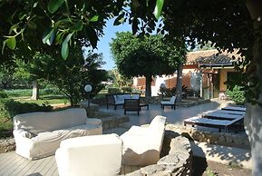 Villa Carlotta Resort