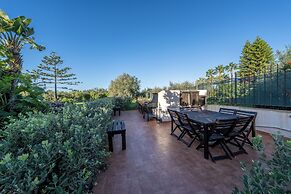 Villa Carlotta Resort