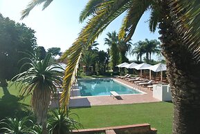 Villa Carlotta Resort