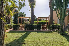 Villa Carlotta Resort
