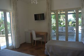 Villa Carlotta Resort