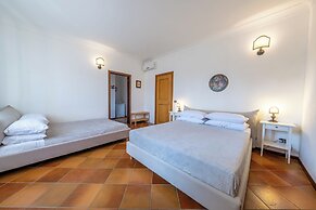 Villa Carlotta Resort