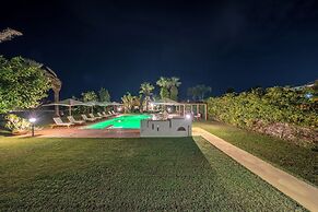 Villa Carlotta Resort