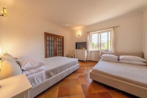 Villa Carlotta Resort