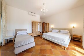 Villa Carlotta Resort