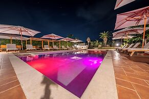 Villa Carlotta Resort